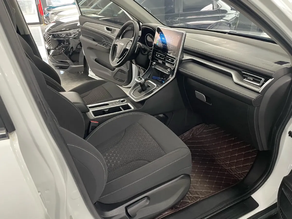 2021 Haval M6 1.5T 150HP L4 7DCT,autocango,china used car exporter,china ev exporter,chinese used car exporter,chinese used ev exporter