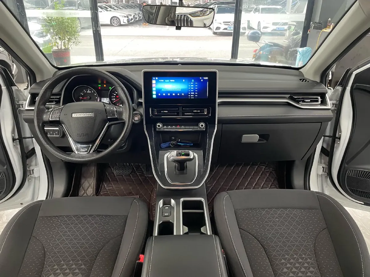 2021 Haval M6 1.5T 150HP L4 7DCT,autocango,china used car exporter,china ev exporter,chinese used car exporter,chinese used ev exporter