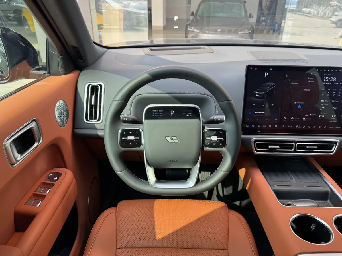 2024 Ford Bronco 2.3T 275HP L4 10AT,autocango,china used car exporter,china ev exporter,chinese used car exporter,chinese used ev exporter