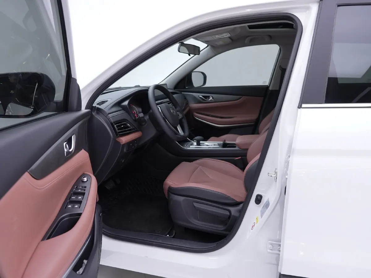 2024 ChangAn CS75 1.5T 188HP L4 7DCT,autocango,china used car exporter,china ev exporter,chinese used car exporter,chinese used ev exporter