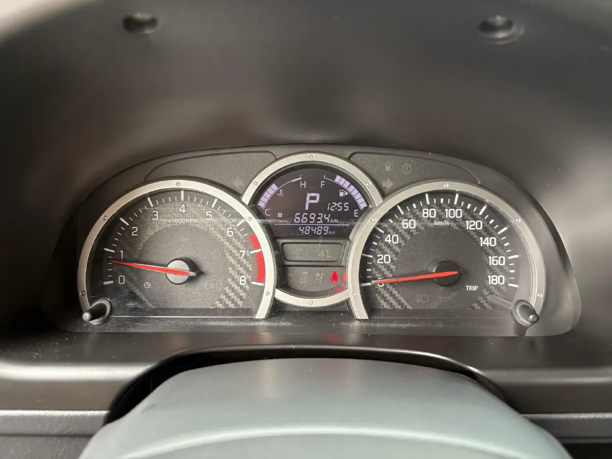 2015 Suzuki Jimny 1.3L 85HP L4 4AT,autocango,china used car exporter,china ev exporter,chinese used car exporter,chinese used ev exporter