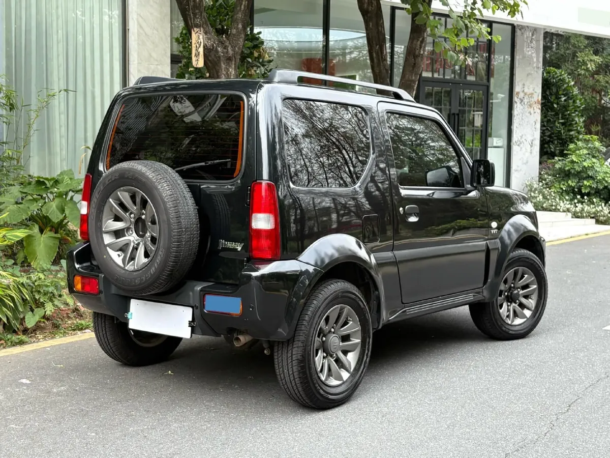 2015 Suzuki Jimny 1.3L 85HP L4 4AT,autocango,china used car exporter,china ev exporter,chinese used car exporter,chinese used ev exporter