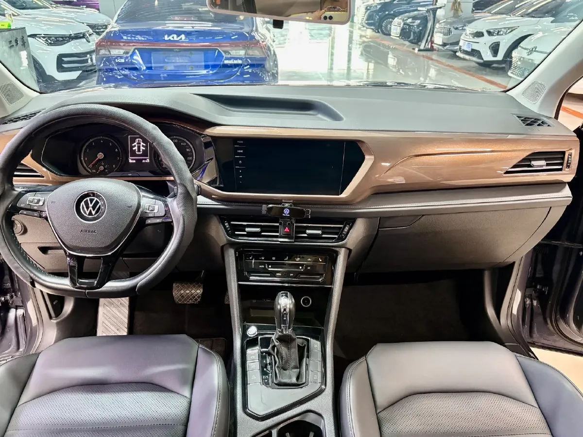 2021 Volkswagen Tharu 1.4T 150HP L4 7DCT,autocango,china used car exporter,china ev exporter,chinese used car exporter,chinese used ev exporter