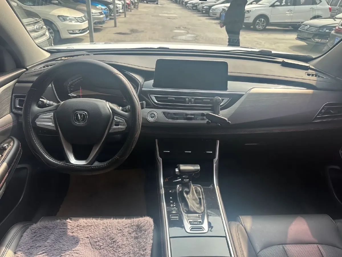 2021 ChangAn CS75 1.5T 178HP L4 7DCT,autocango,china used car exporter,china ev exporter,chinese used car exporter,chinese used ev exporter