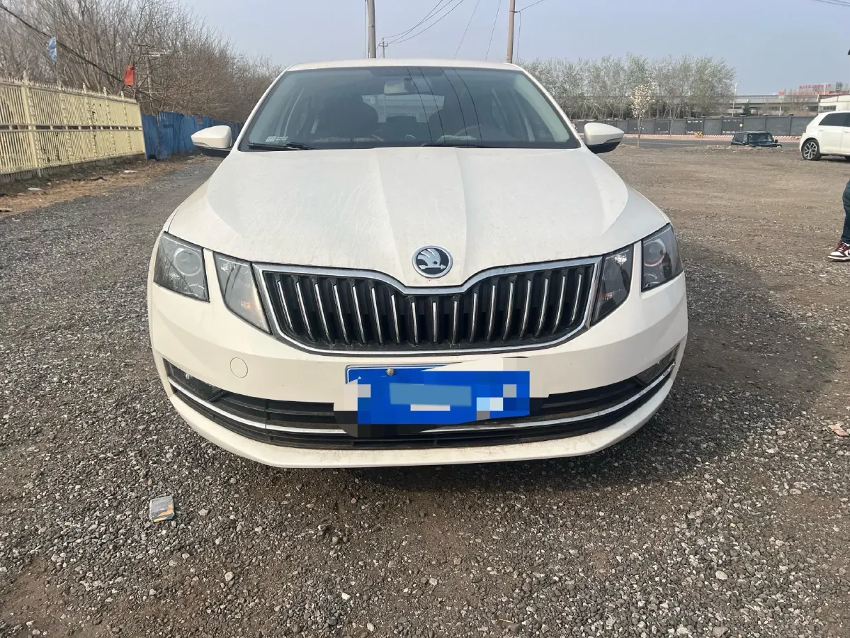 2019 Skoda Octavia 1.5L 116HP L4 6AT,autocango,china used car exporter,china ev exporter,chinese used car exporter,chinese used ev exporter