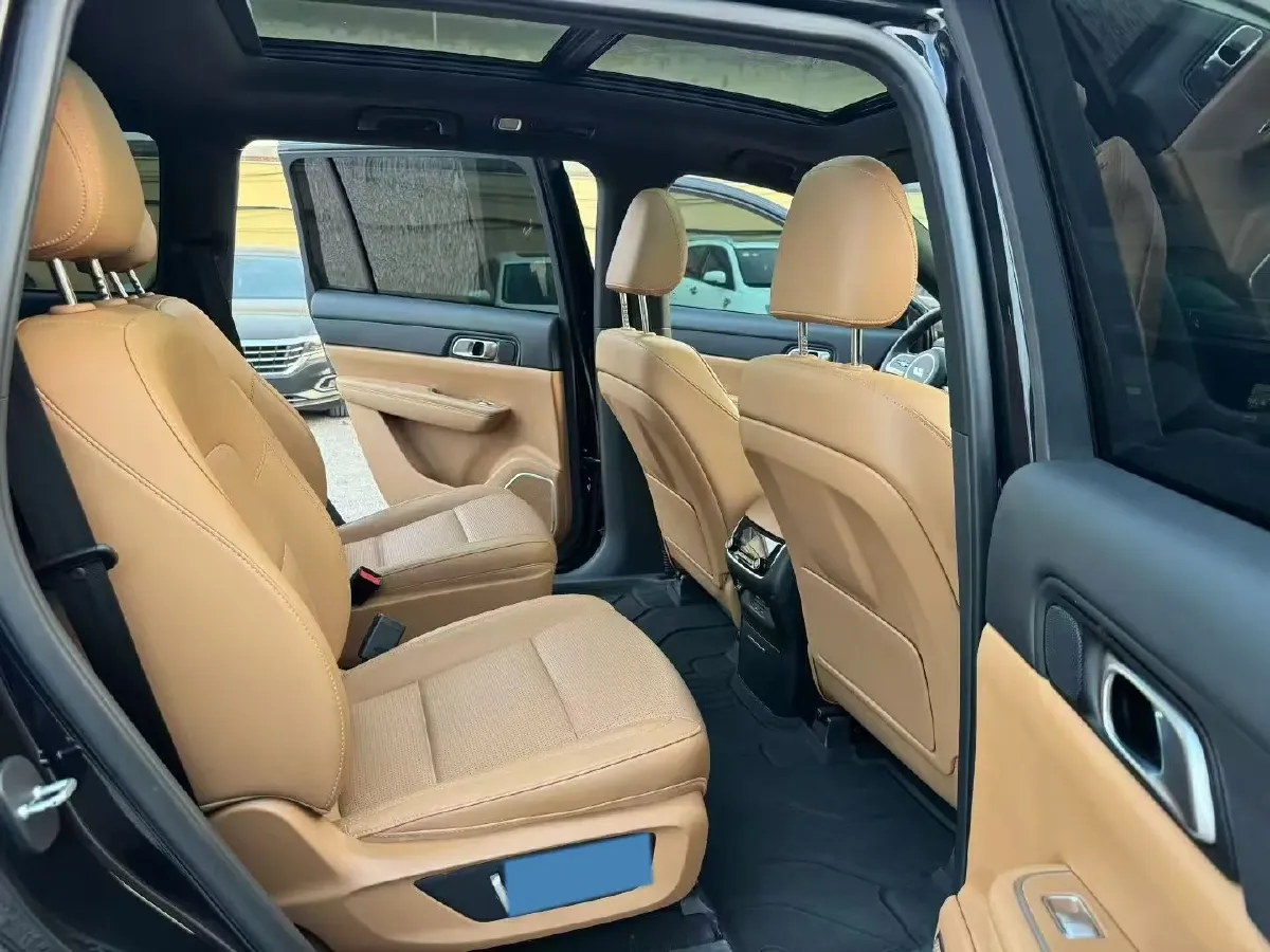 2021 Li ONE Range Extended 131HP REEV 40.5KWH,autocango,china used car exporter,china ev exporter,chinese used car exporter,chinese used ev exporter