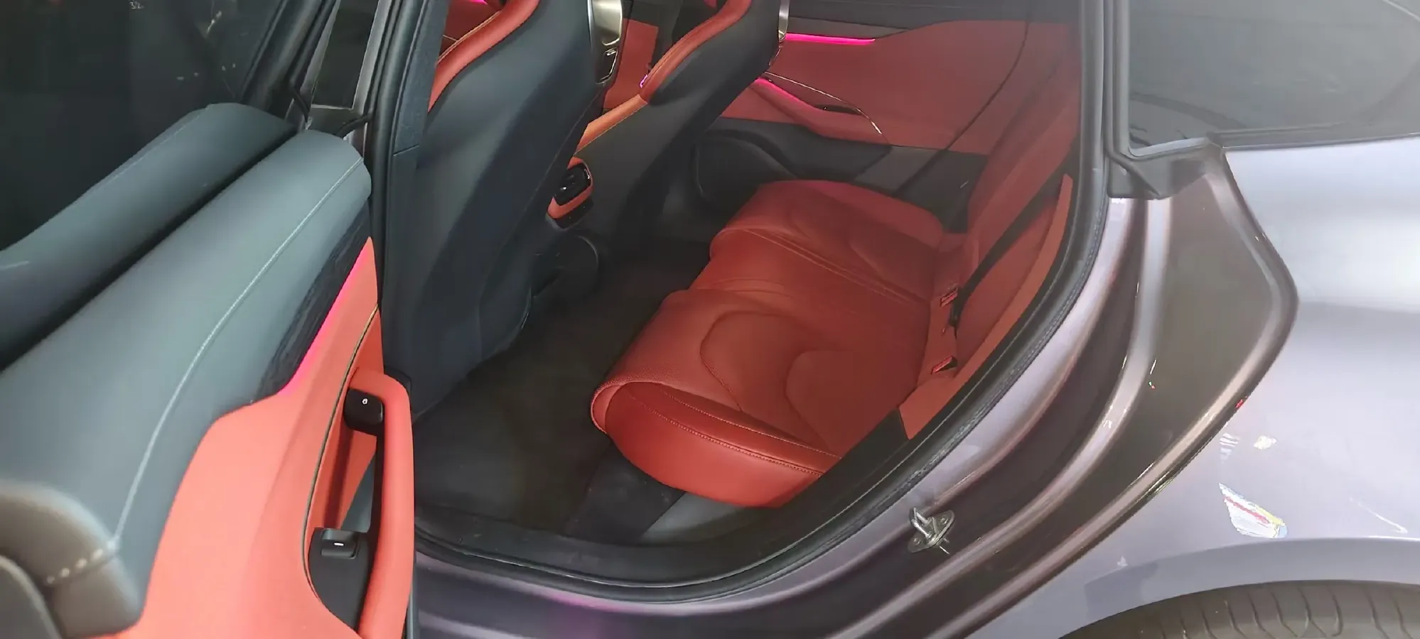 2024 MI SU7 BEV 73.6KWH,autocango,china used car exporter,china ev exporter,chinese used car exporter,chinese used ev exporter