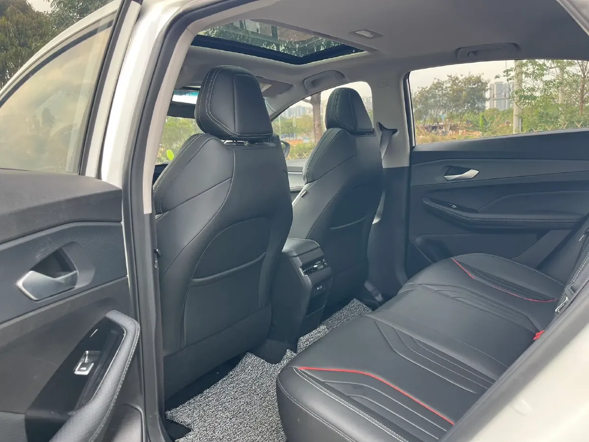 2022 Geely Binray 1.5T 181HP L4 7DCT,autocango,china used car exporter,china ev exporter,chinese used car exporter,chinese used ev exporter