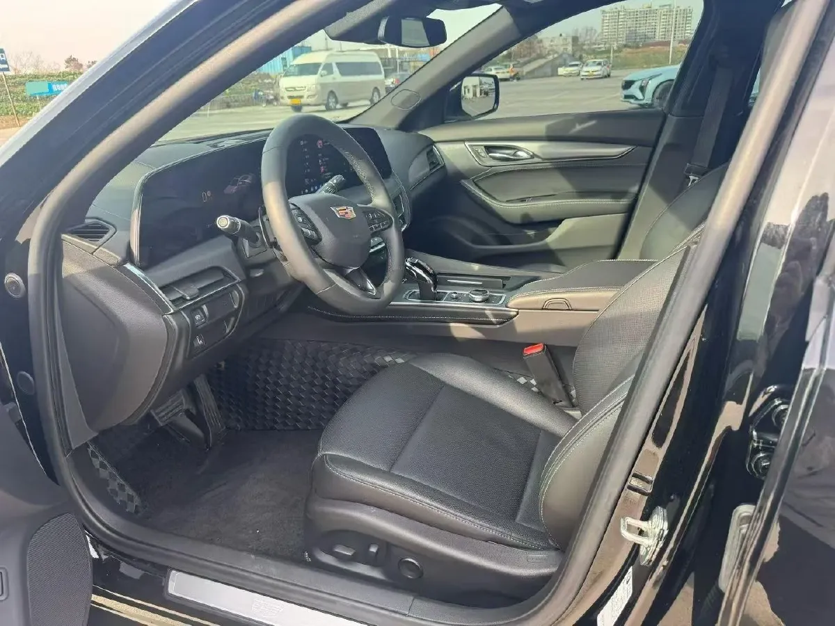 2024 Cadillac CT5 2.0T 237HP L4 10AT,autocango,china used car exporter,china ev exporter,chinese used car exporter,chinese used ev exporter