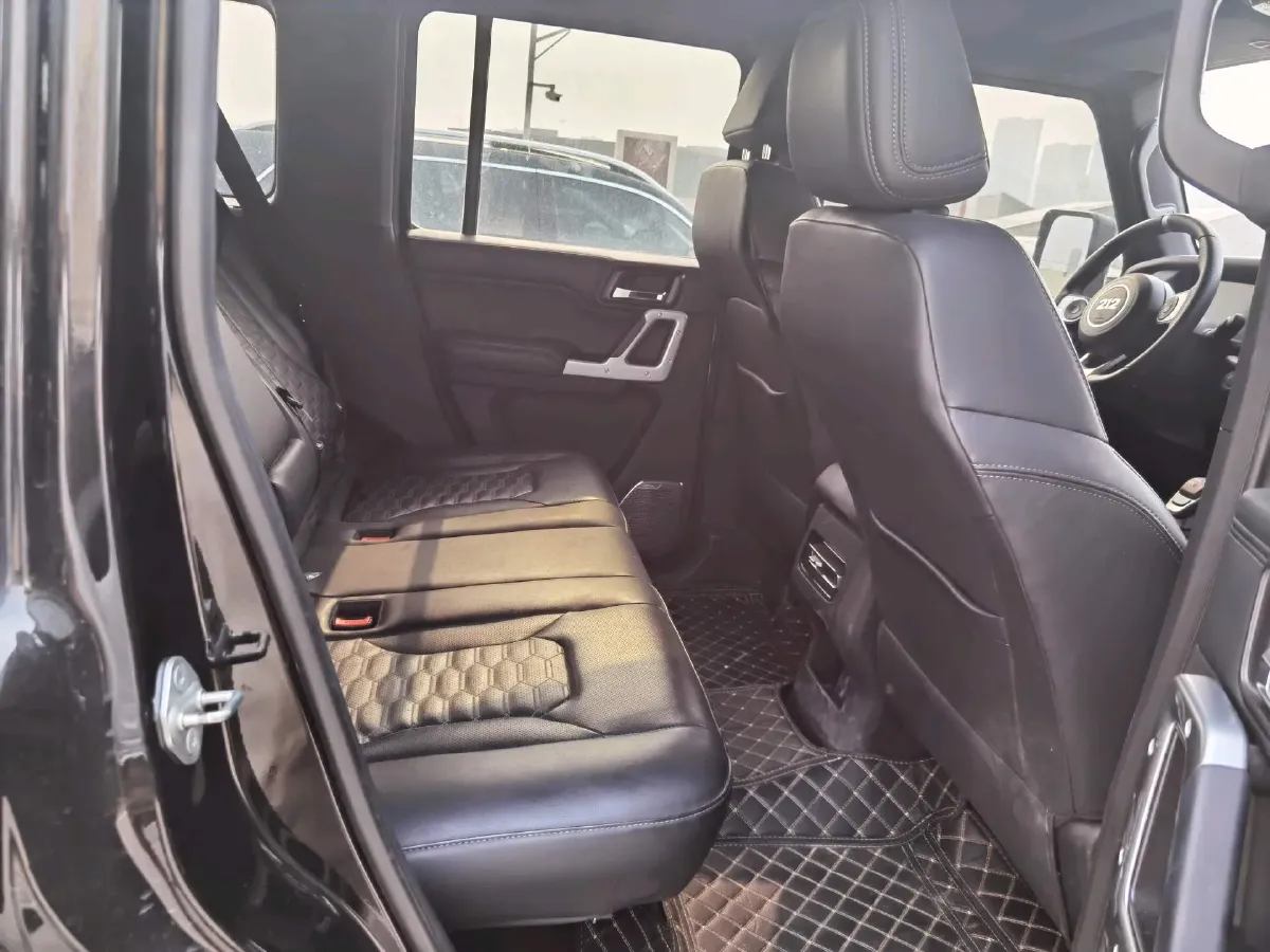 2024 212 212 T01 2.0T 252HP L4 8AT,autocango,china used car exporter,china ev exporter,chinese used car exporter,chinese used ev exporter