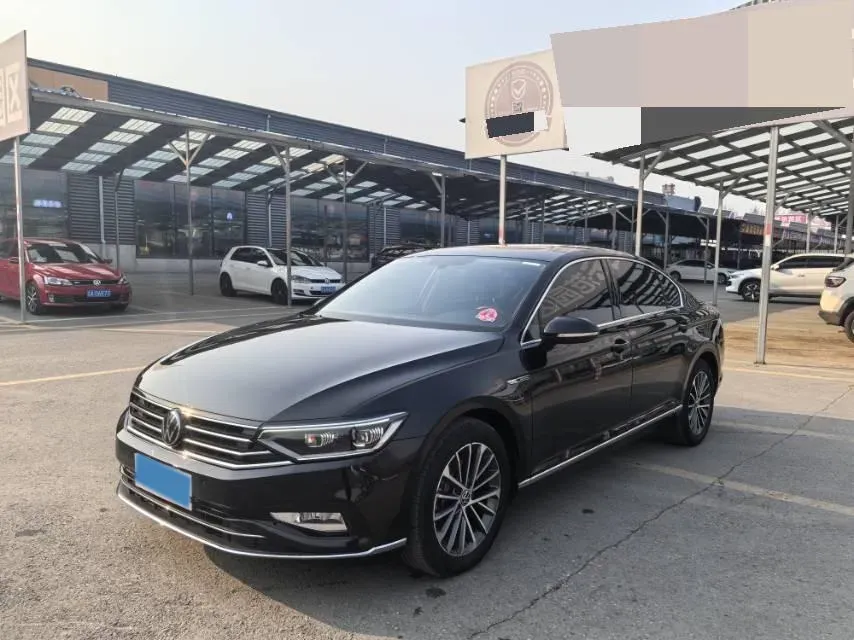 2020 Volkswagen Magotan 2.0T 186HP L4 7DCT,autocango,china used car exporter,china ev exporter,chinese used car exporter,chinese used ev exporter