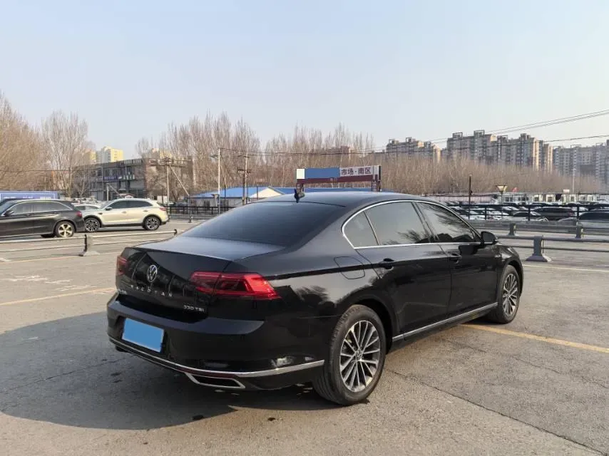 2020 Volkswagen Magotan 2.0T 186HP L4 7DCT,autocango,china used car exporter,china ev exporter,chinese used car exporter,chinese used ev exporter