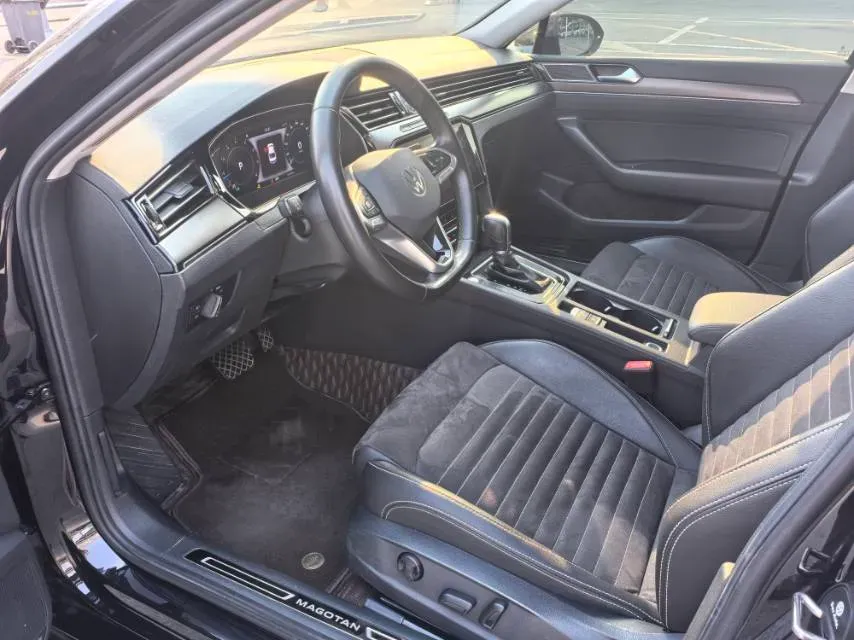 2020 Volkswagen Magotan 2.0T 186HP L4 7DCT,autocango,china used car exporter,china ev exporter,chinese used car exporter,chinese used ev exporter
