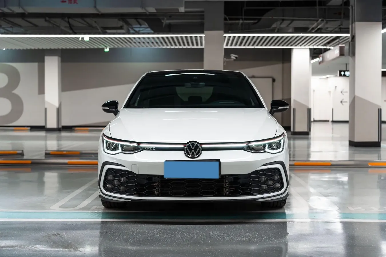 2023 Volkswagen GolfGTI 2.0T 220HP L4 7DCT,autocango,china used car exporter,china ev exporter,chinese used car exporter,chinese used ev exporter