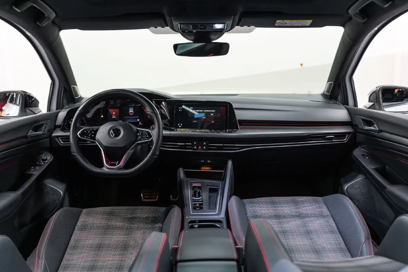 2023 Volkswagen GolfGTI 2.0T 220HP L4 7DCT,autocango,china used car exporter,china ev exporter,chinese used car exporter,chinese used ev exporter