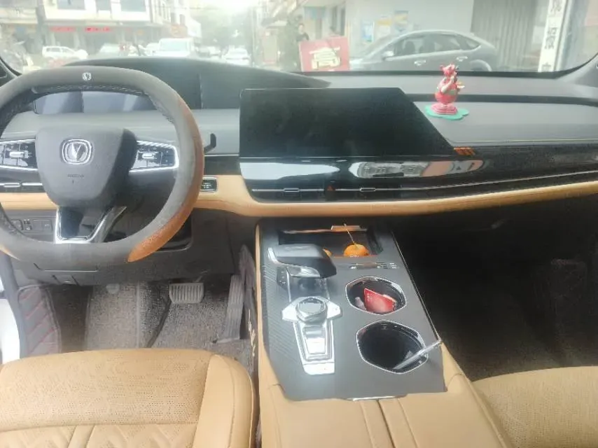 2021 ChangAn UNI-K 2.0T 233HP L4 8AT,autocango,china used car exporter,china ev exporter,chinese used car exporter,chinese used ev exporter