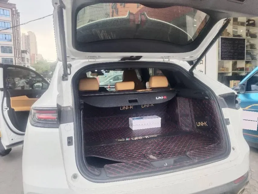 2021 ChangAn UNI-K 2.0T 233HP L4 8AT,autocango,china used car exporter,china ev exporter,chinese used car exporter,chinese used ev exporter