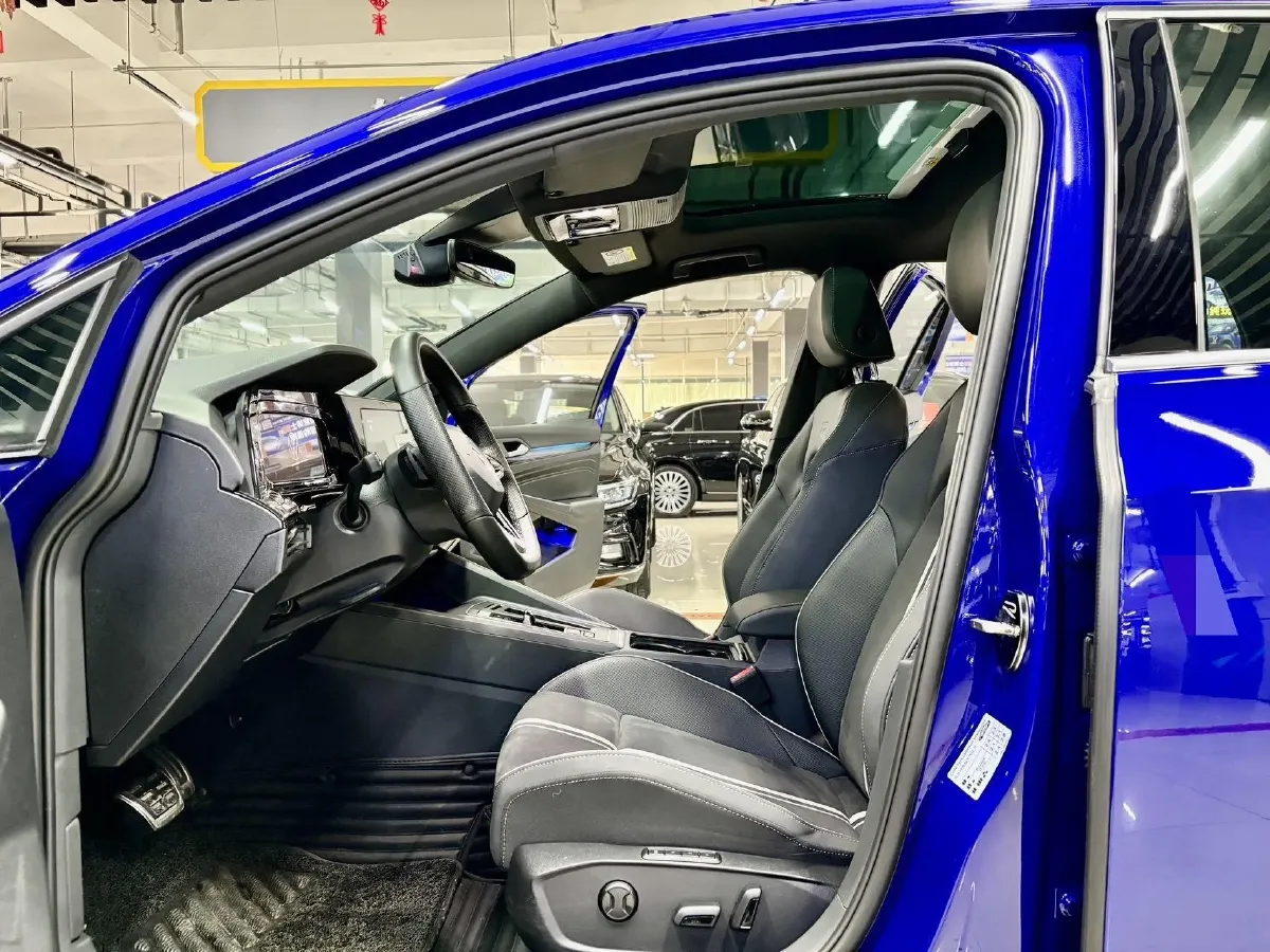 2023 Volkswagen Golf 1.4T 150HP L4 7DCT,autocango,china used car exporter,china ev exporter,chinese used car exporter,chinese used ev exporter