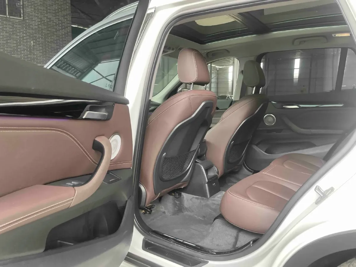 2022 BMW X1 1.5T 140HP L3 7DCT,autocango,china used car exporter,china ev exporter,chinese used car exporter,chinese used ev exporter