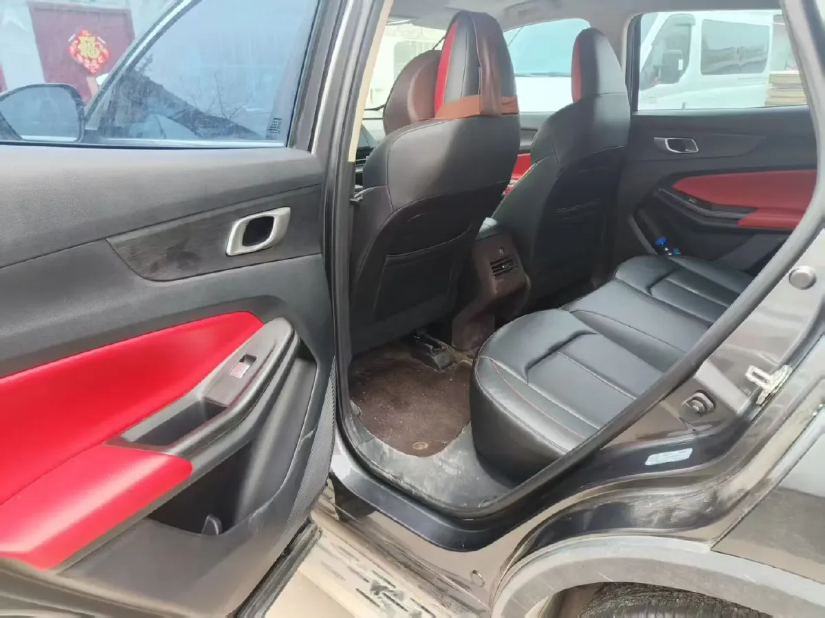 2022 ChangAn Oshan X7 Plus 1.5T 188HP L4 7DCT,autocango,china used car exporter,china ev exporter,chinese used car exporter,chinese used ev exporter