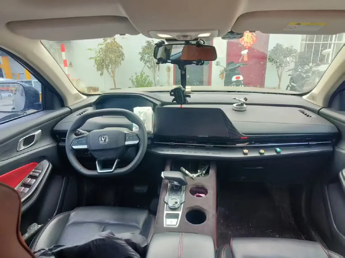 2022 ChangAn Oshan X7 Plus 1.5T 188HP L4 7DCT,autocango,china used car exporter,china ev exporter,chinese used car exporter,chinese used ev exporter