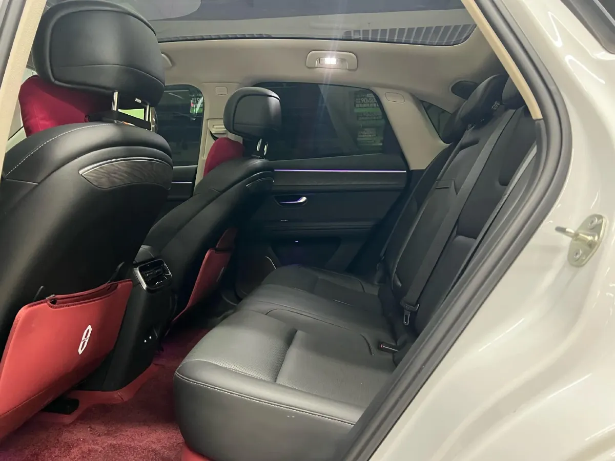 2022 AITO AITO M5 Range Extended 125HP REEV 40KWH,autocango,china used car exporter,china ev exporter,chinese used car exporter,chinese used ev exporter