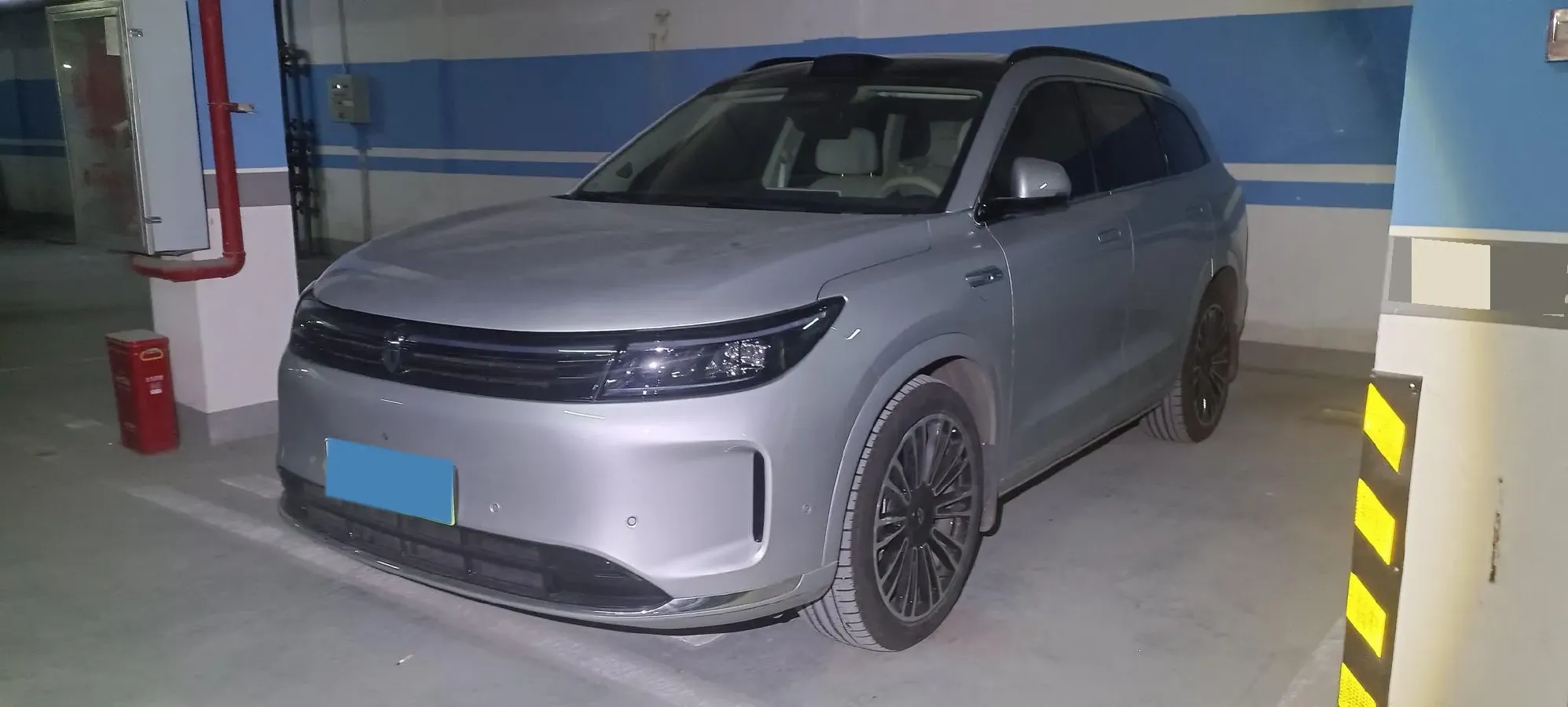 2024 AITO AITO M7 1.5T 152HP L4 REEV 42KWH,autocango,china used car exporter,china ev exporter,chinese used car exporter,chinese used ev exporter