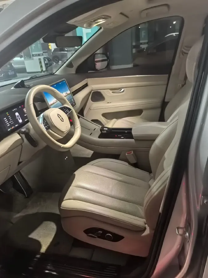 2024 AITO AITO M7 1.5T 152HP L4 REEV 42KWH,autocango,china used car exporter,china ev exporter,chinese used car exporter,chinese used ev exporter