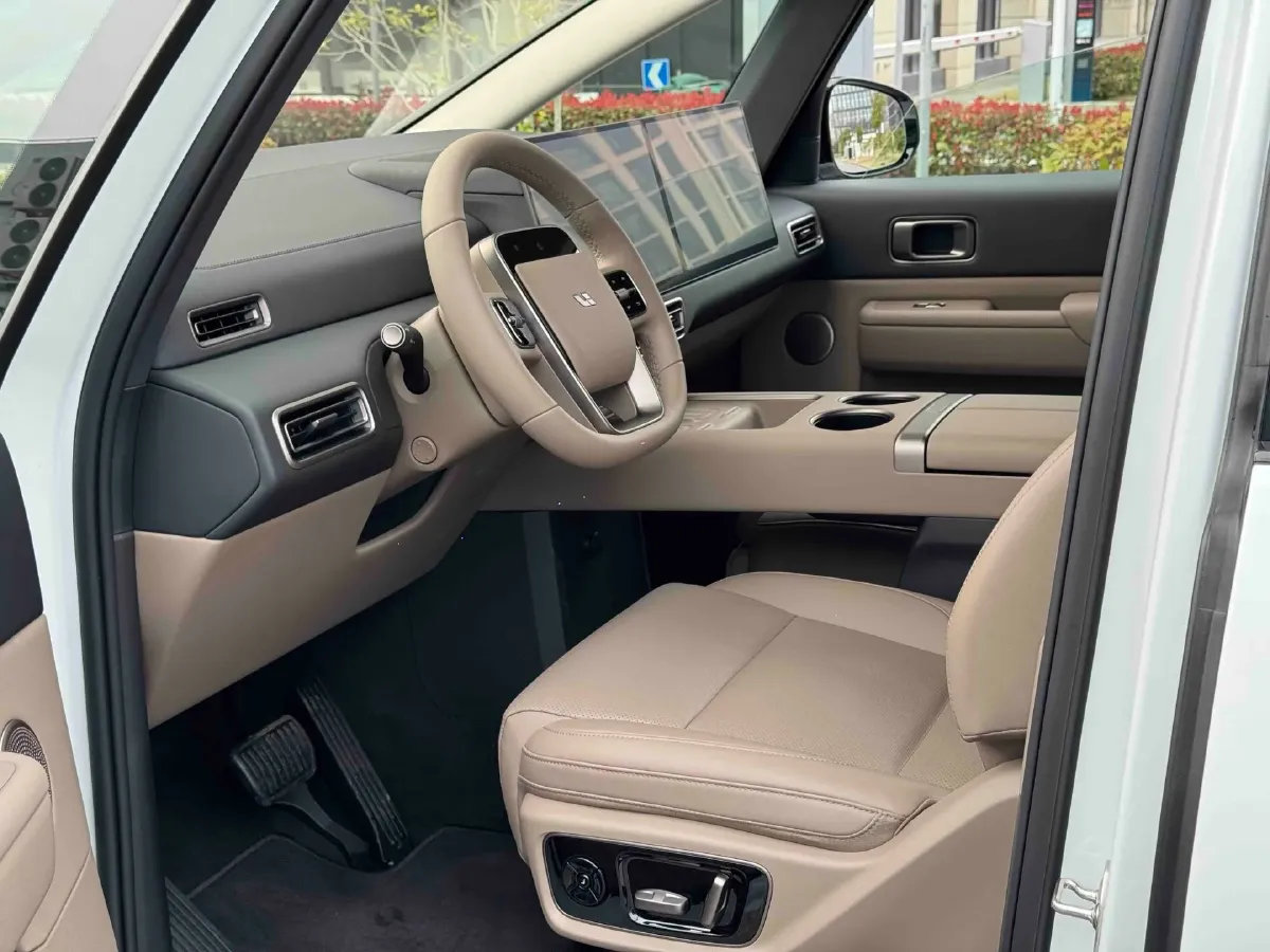 2025 Li MEGA BEV,autocango,china used car exporter,china ev exporter,chinese used car exporter,chinese used ev exporter