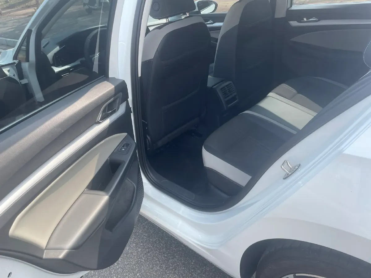 2021 Volkswagen Golf 1.4T 150HP L4 7DCT,autocango,china used car exporter,china ev exporter,chinese used car exporter,chinese used ev exporter