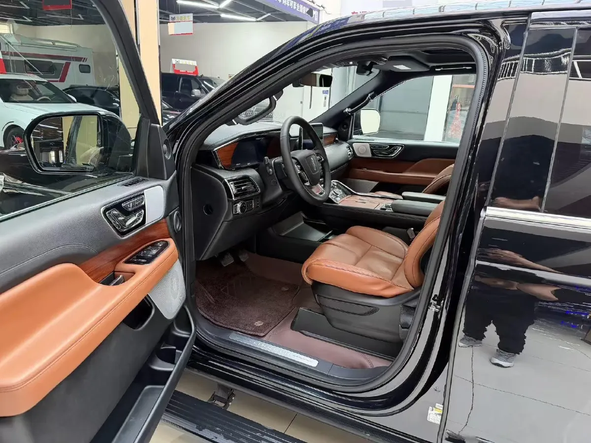 2020 Lincoln Navigator 3.5T 388HP V6 10AT,autocango,china used car exporter,china ev exporter,chinese used car exporter,chinese used ev exporter