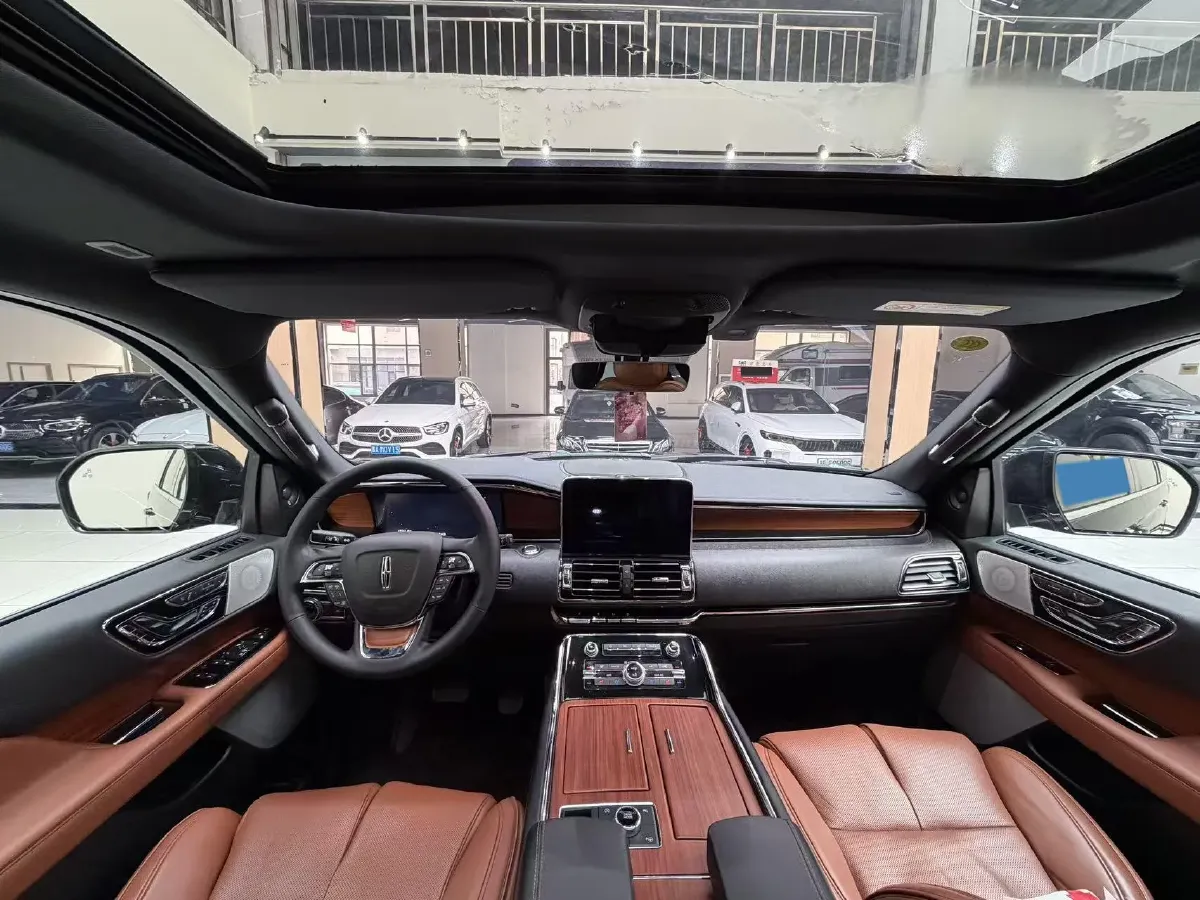 2020 Lincoln Navigator 3.5T 388HP V6 10AT,autocango,china used car exporter,china ev exporter,chinese used car exporter,chinese used ev exporter