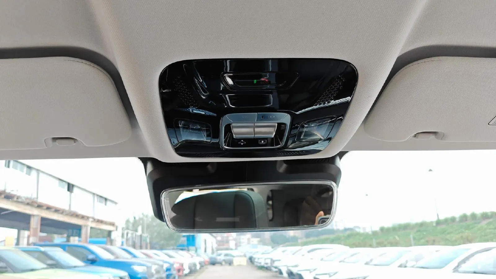 2023 Chery Exploration 06 1.6T 197HP L4 7DCT,autocango,china used car exporter,china ev exporter,chinese used car exporter,chinese used ev exporter