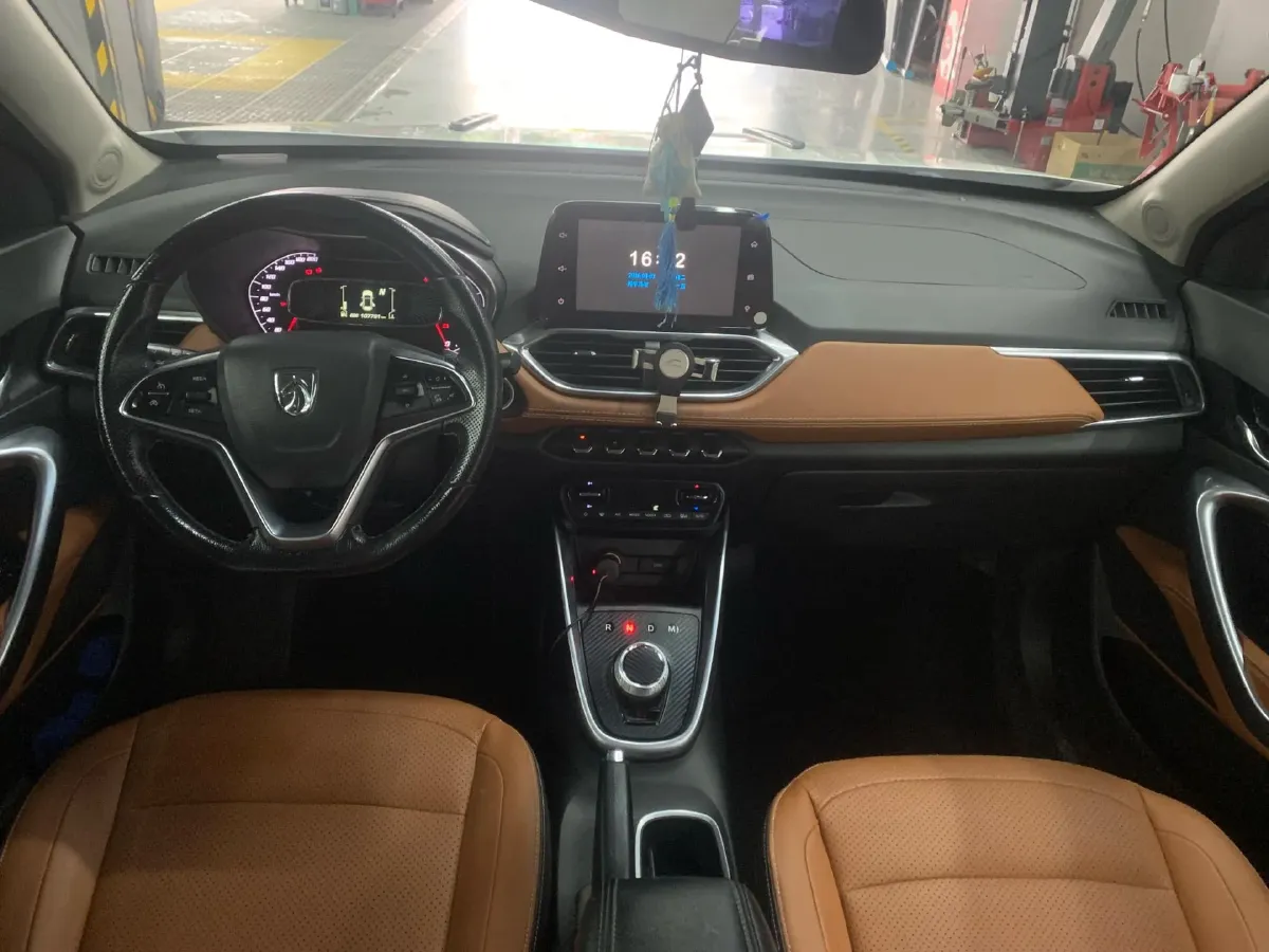2018 KaiYi E3 1.6L 110HP L4 5MT,autocango,china used car exporter,china ev exporter,chinese used car exporter,chinese used ev exporter