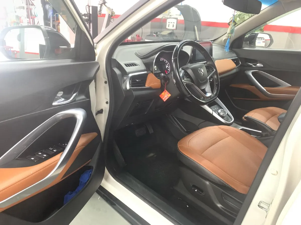 2018 KaiYi E3 1.6L 110HP L4 5MT,autocango,china used car exporter,china ev exporter,chinese used car exporter,chinese used ev exporter