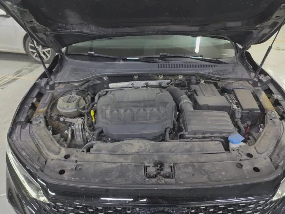 2025 Volkswagen Passat 2.0T 220HP L4 7DCT,autocango,china used car exporter,china ev exporter,chinese used car exporter,chinese used ev exporter