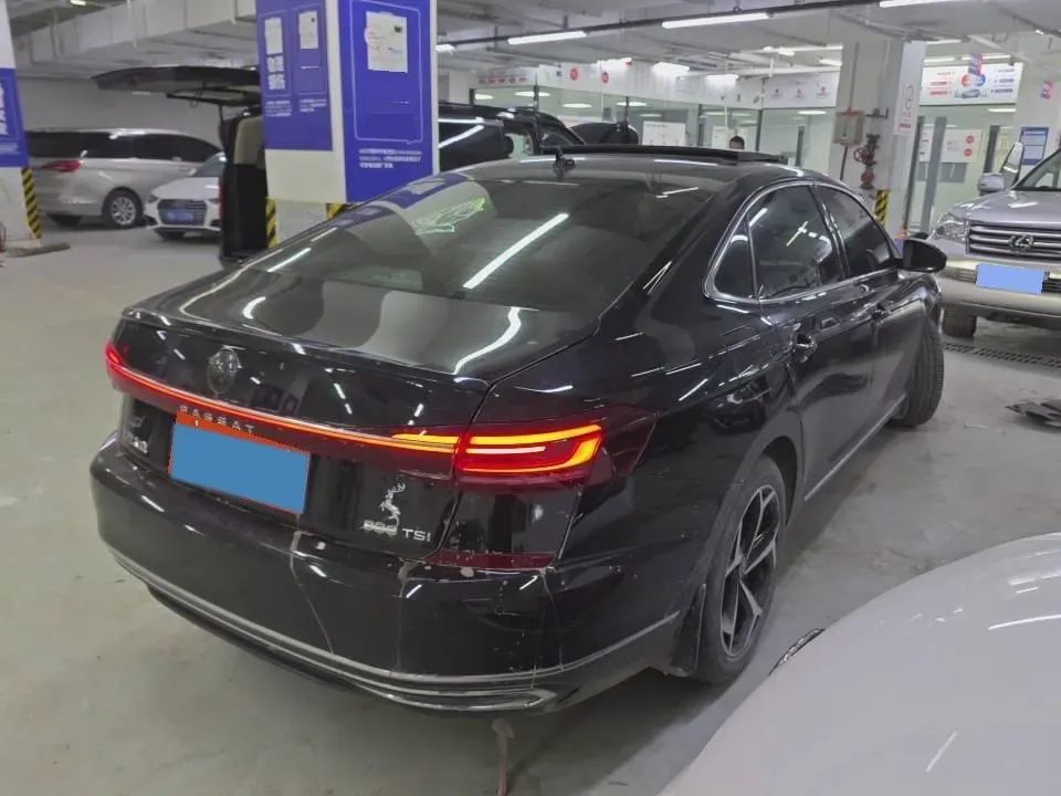 2025 Volkswagen Passat 2.0T 220HP L4 7DCT,autocango,china used car exporter,china ev exporter,chinese used car exporter,chinese used ev exporter