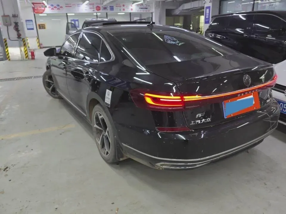 2025 Volkswagen Passat 2.0T 220HP L4 7DCT,autocango,china used car exporter,china ev exporter,chinese used car exporter,chinese used ev exporter