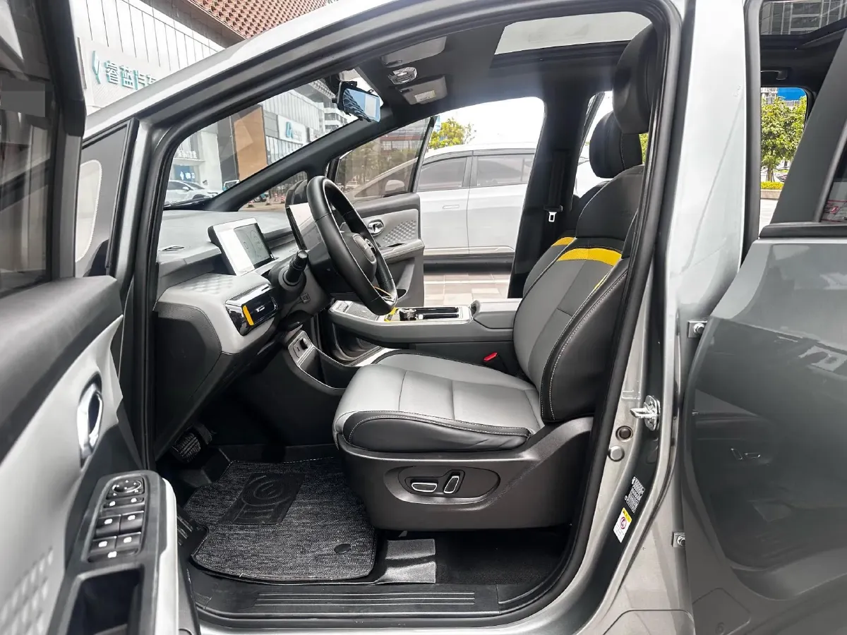 2022 Geely Okavango 1.8T 184HP L4 7DCT,autocango,china used car exporter,china ev exporter,chinese used car exporter,chinese used ev exporter