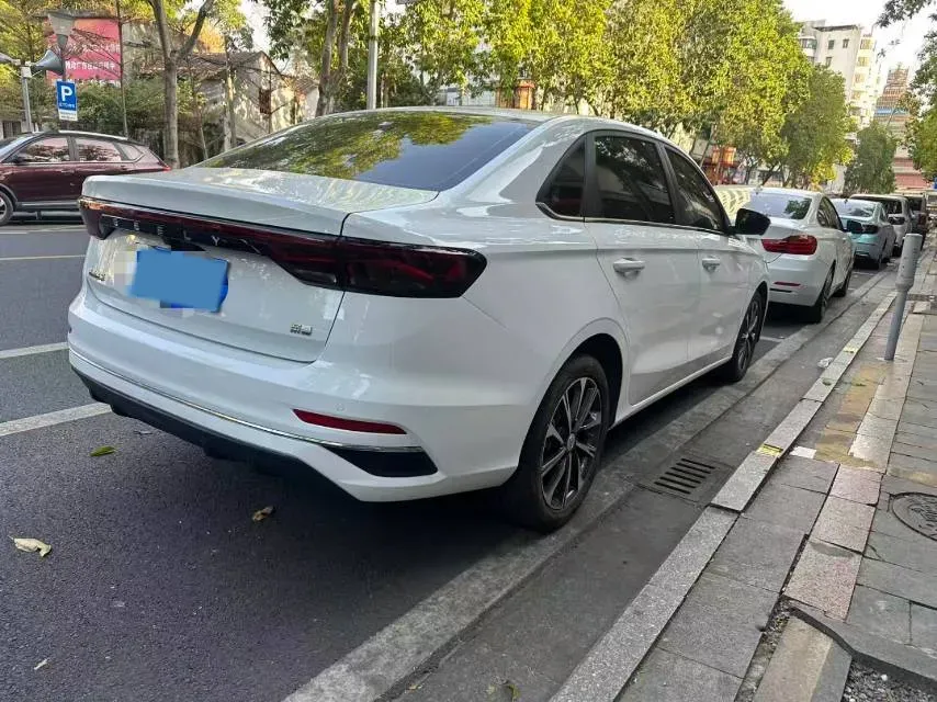 2025 Geely Emgrand 1.5L 127HP L4 CVT,autocango,china used car exporter,china ev exporter,chinese used car exporter,chinese used ev exporter