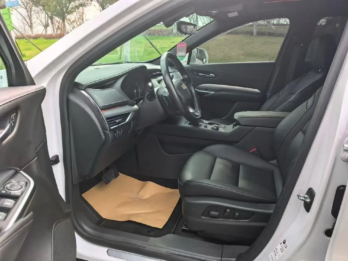 2020 Cadillac XT4 2.0T 237HP L4 9AT,autocango,china used car exporter,china ev exporter,chinese used car exporter,chinese used ev exporter