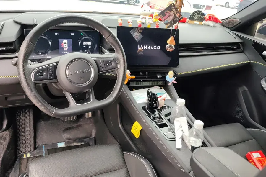 2023 LYNK&CO 03 2.0T 254HP L4 7DCT,autocango,china used car exporter,china ev exporter,chinese used car exporter,chinese used ev exporter