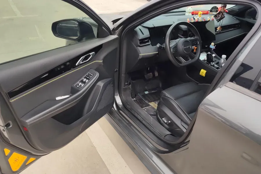 2023 LYNK&CO 03 2.0T 254HP L4 7DCT,autocango,china used car exporter,china ev exporter,chinese used car exporter,chinese used ev exporter