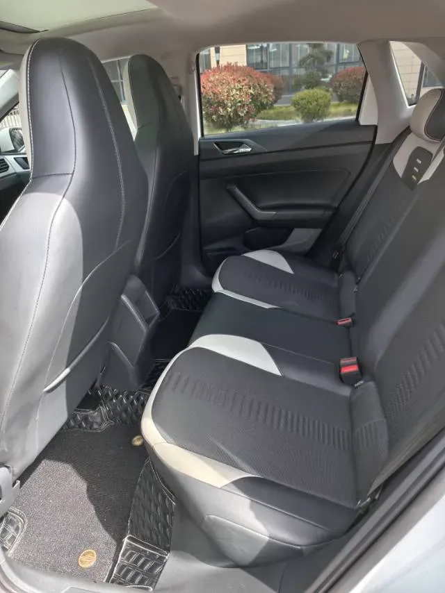 2021 Haval H6 1.5T 169HP L4 7DCT,autocango,china used car exporter,china ev exporter,chinese used car exporter,chinese used ev exporter