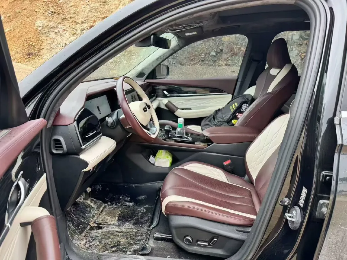 2021 Geely Monjaro 2.0T 218HP L4 7DCT,autocango,china used car exporter,china ev exporter,chinese used car exporter,chinese used ev exporter