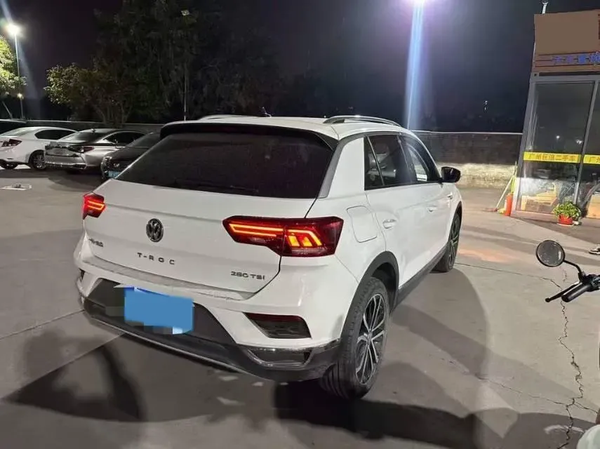 2021 Volkswagen T-Roc 1.4T 150HP L4 7DCT,autocango,china used car exporter,china ev exporter,chinese used car exporter,chinese used ev exporter