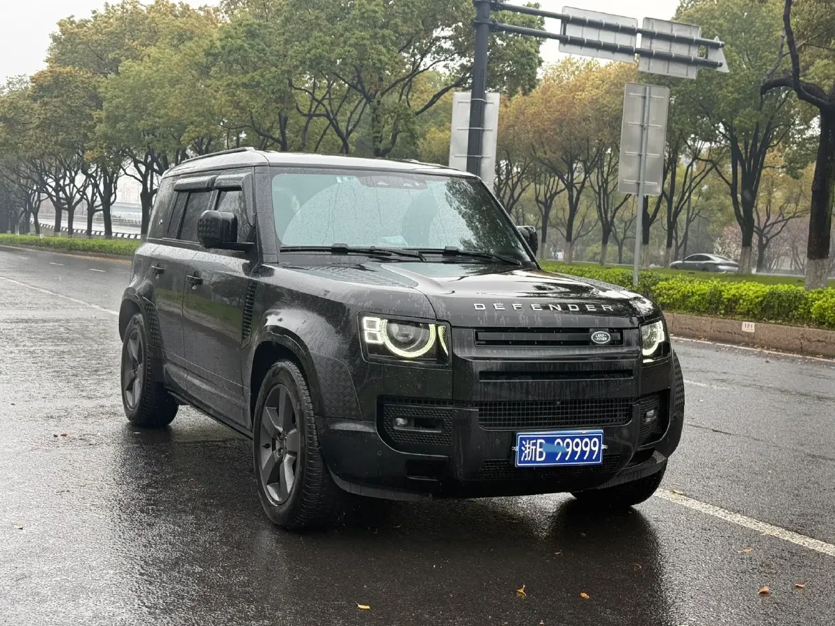 2024 Land Rover Defender 3.0T 400HP L6 8AT,autocango,china used car exporter,china ev exporter,chinese used car exporter,chinese used ev exporter