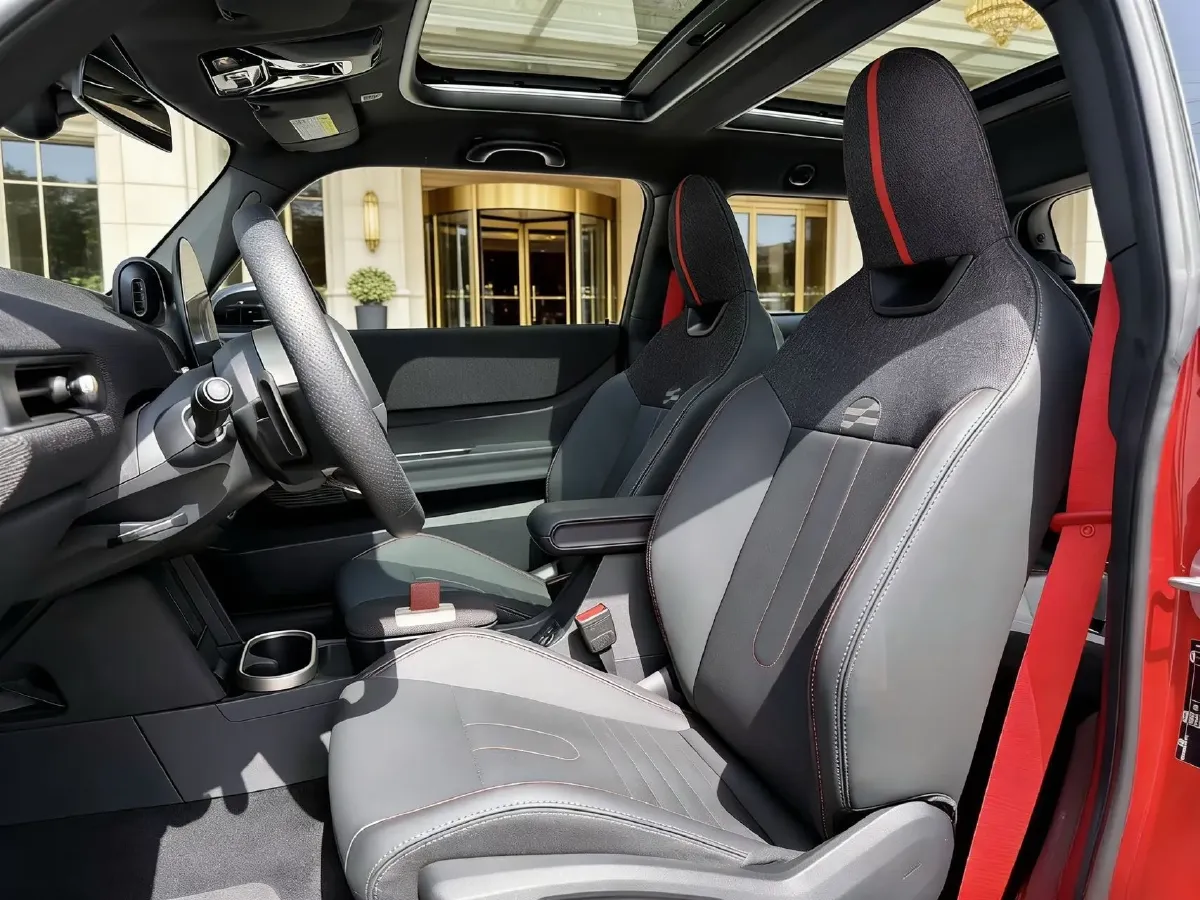 2025 MINI JCW 2.0T 231HP L4 7DCT,autocango,china used car exporter,china ev exporter,chinese used car exporter,chinese used ev exporter