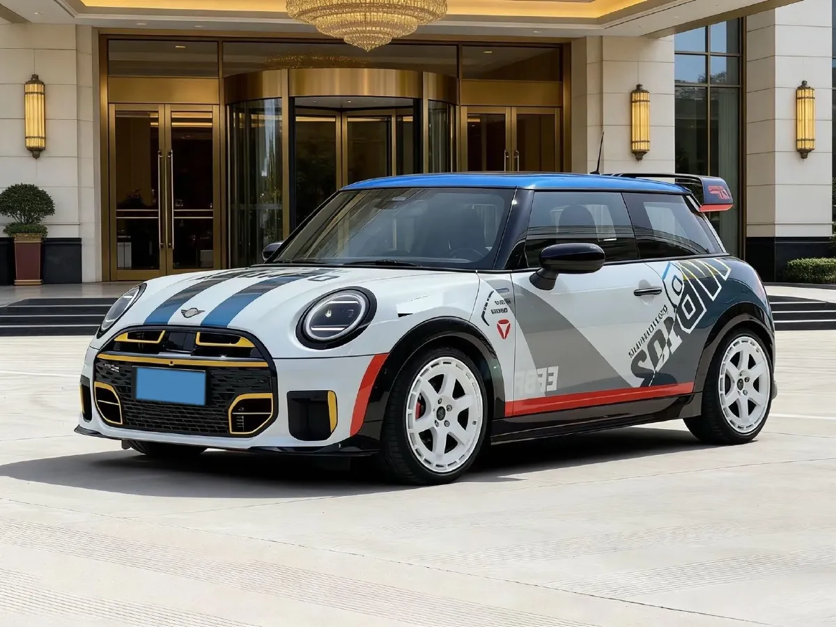 2025 MINI JCW 2.0T 231HP L4 7DCT,autocango,china used car exporter,china ev exporter,chinese used car exporter,chinese used ev exporter