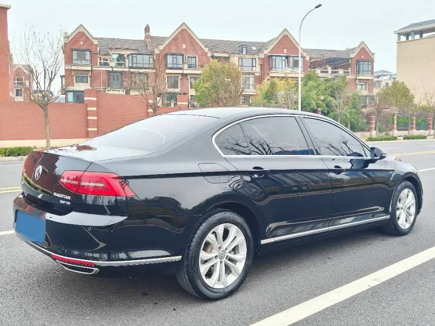 2018 Volkswagen Magotan 1.8T 180HP L4 7DCT,autocango,china used car exporter,china ev exporter,chinese used car exporter,chinese used ev exporter